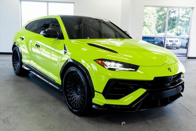 used 2023 Lamborghini Urus car, priced at $329,999