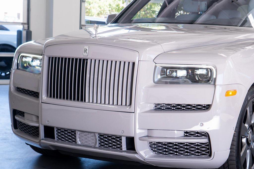 used 2022 Rolls-Royce Cullinan car, priced at $274,999
