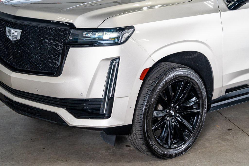 used 2021 Cadillac Escalade ESV car, priced at $57,999