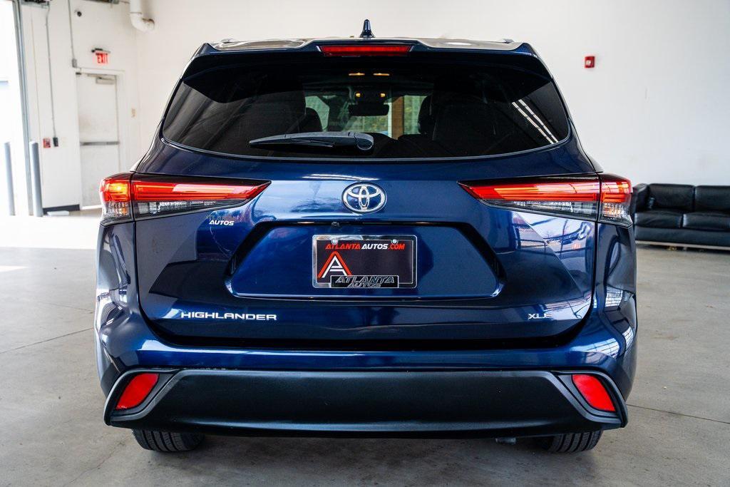 used 2021 Toyota Highlander car, priced at $27,999