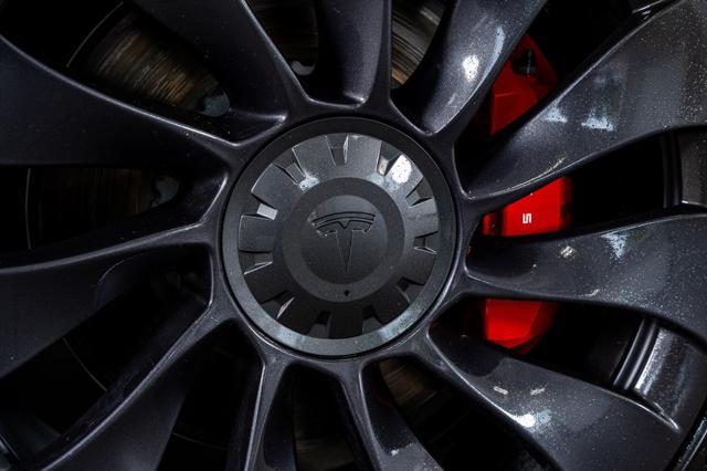 used 2021 Tesla Model 3 car, priced at $26,999