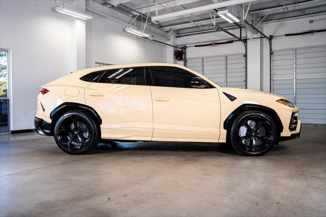 used 2020 Lamborghini Urus car, priced at $179,999