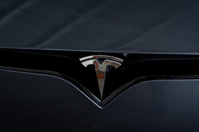 used 2022 Tesla Model S car, priced at $42,999
