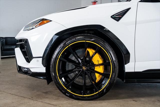 used 2024 Lamborghini Urus car, priced at $267,000