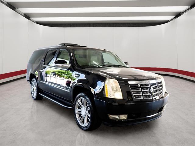 used 2007 Cadillac Escalade ESV car, priced at $14,999