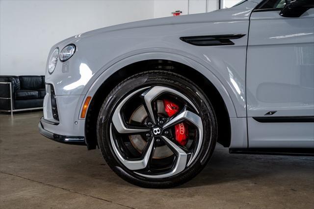 used 2022 Bentley Bentayga car, priced at $134,999