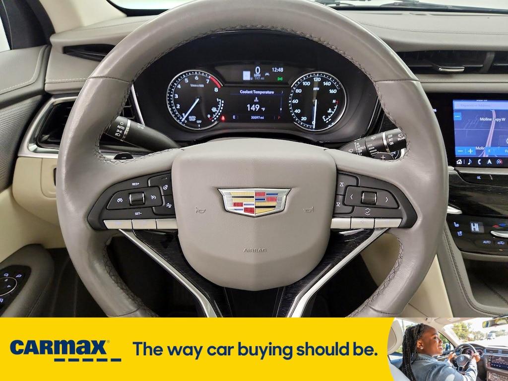 used 2021 Cadillac XT6 car, priced at $35,998