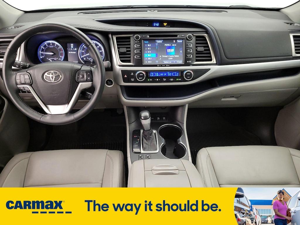 used 2016 Toyota Highlander car, priced at $25,998
