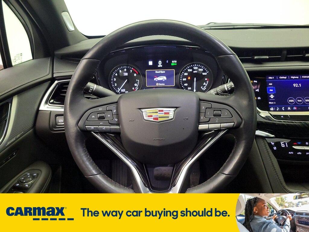 used 2023 Cadillac XT6 car, priced at $43,998