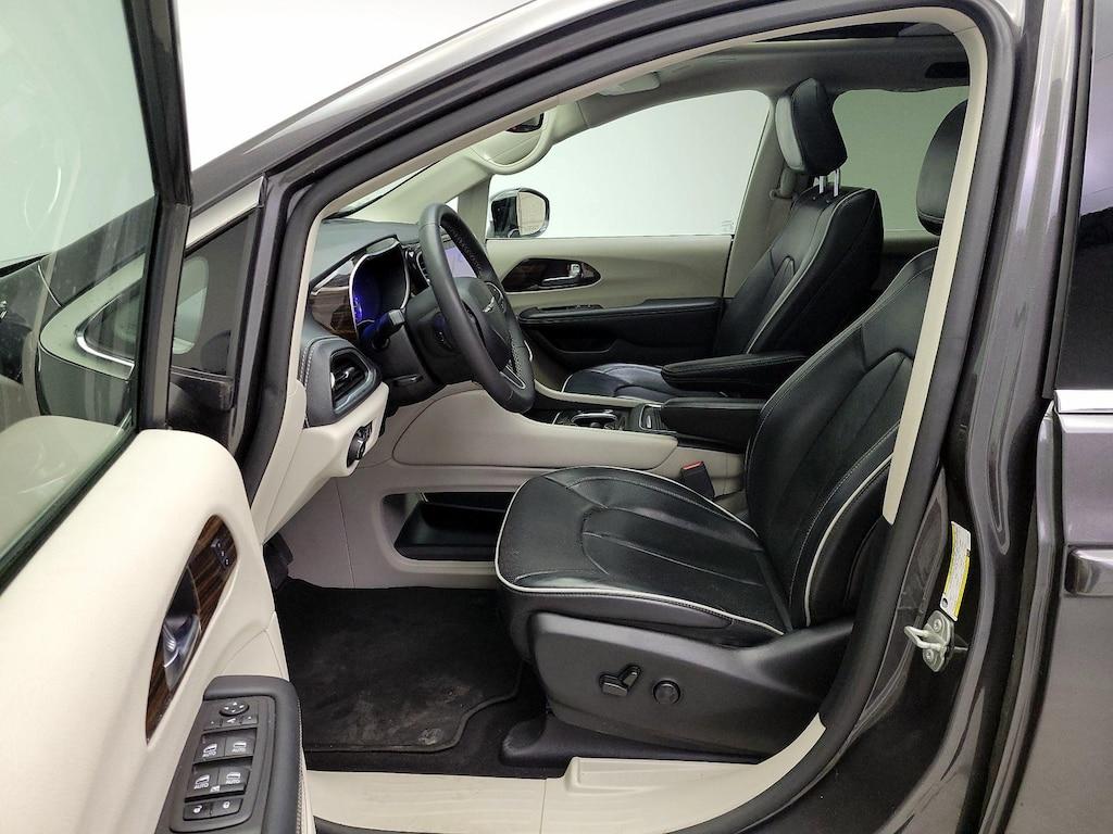 used 2023 Chrysler Pacifica Hybrid car, priced at $31,998
