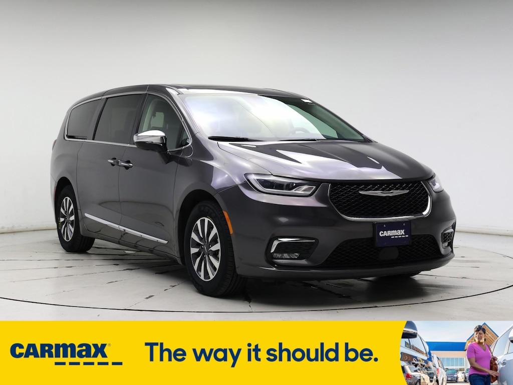 used 2023 Chrysler Pacifica Hybrid car, priced at $31,998