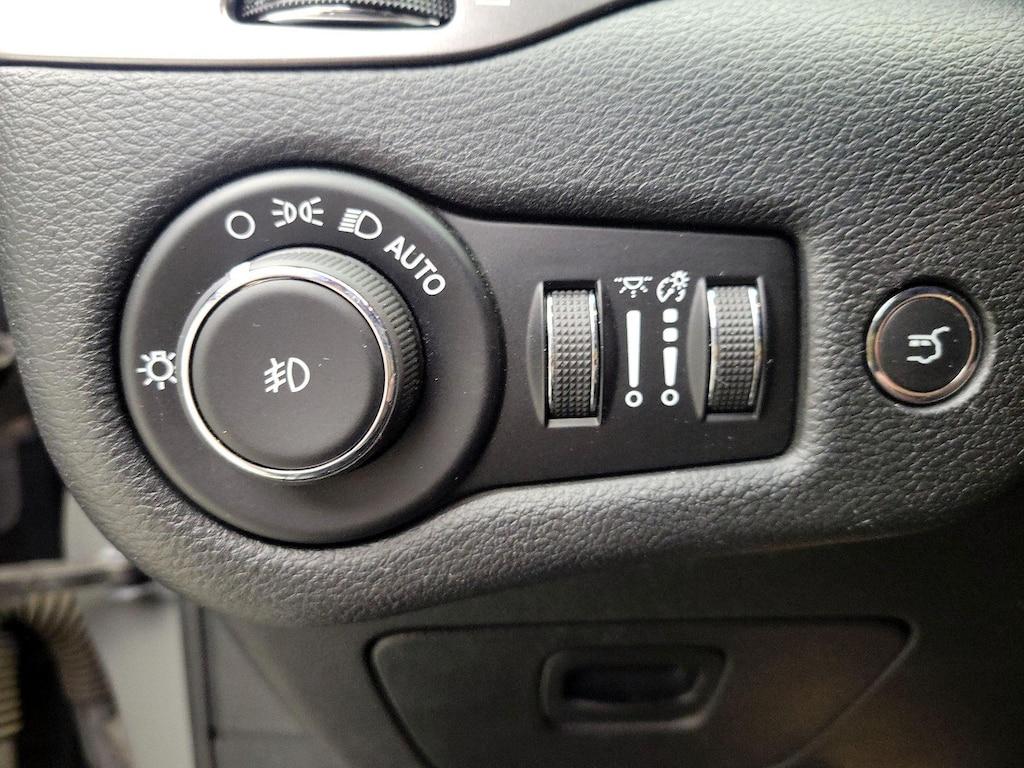 used 2019 Jeep Cherokee car, priced at $17,998