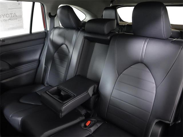 new 2023 Toyota Highlander car, priced at $46,287