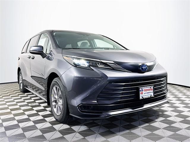 new 2025 Toyota Sienna car, priced at $44,604
