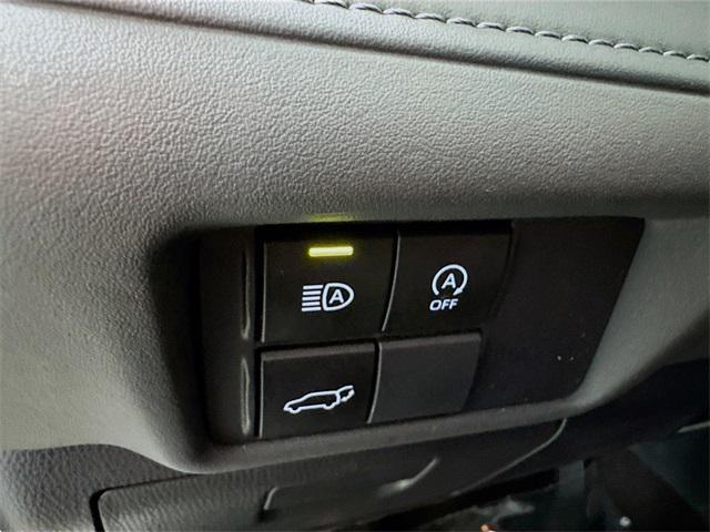used 2023 Toyota Highlander car, priced at $39,999
