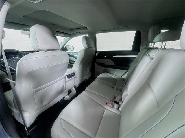 used 2018 Toyota Highlander car, priced at $21,399