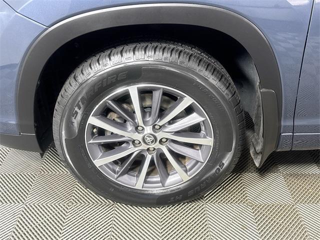 used 2018 Toyota Highlander car, priced at $21,399