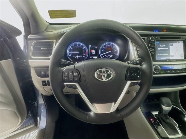 used 2018 Toyota Highlander car, priced at $21,399