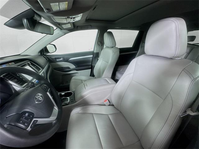 used 2018 Toyota Highlander car, priced at $21,399
