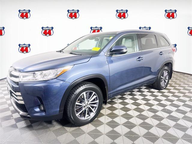 used 2018 Toyota Highlander car, priced at $21,399
