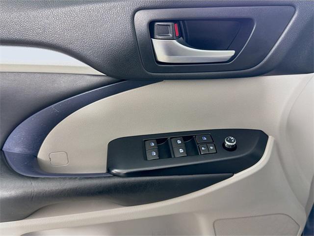 used 2018 Toyota Highlander car, priced at $23,499