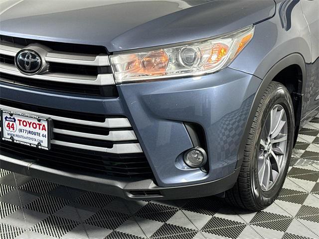 used 2018 Toyota Highlander car, priced at $23,499