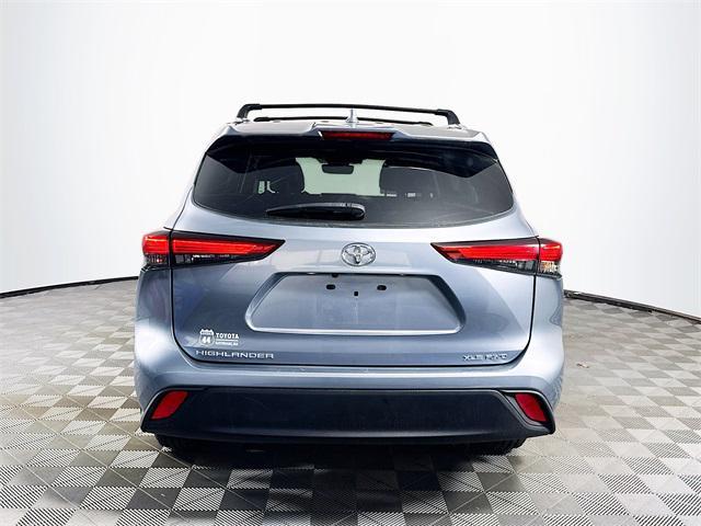 used 2021 Toyota Highlander car, priced at $33,299