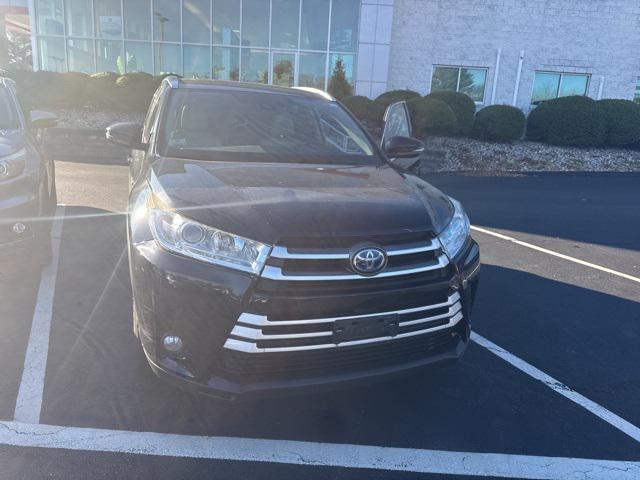 used 2017 Toyota Highlander Hybrid car, priced at $25,257