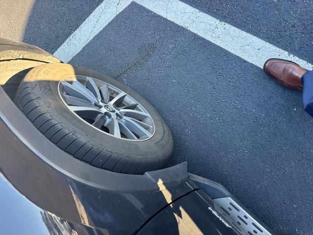 used 2017 Toyota Highlander Hybrid car, priced at $25,257