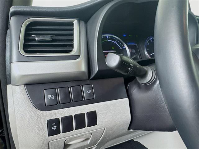used 2017 Toyota Highlander Hybrid car, priced at $24,299