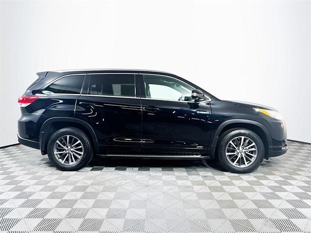 used 2017 Toyota Highlander Hybrid car, priced at $24,299
