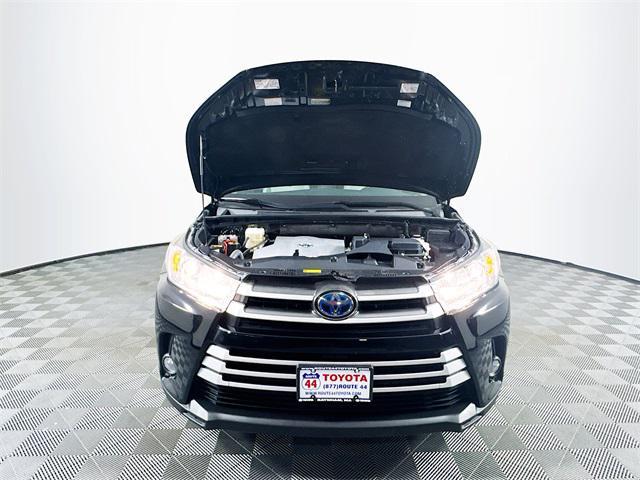 used 2017 Toyota Highlander Hybrid car, priced at $24,299