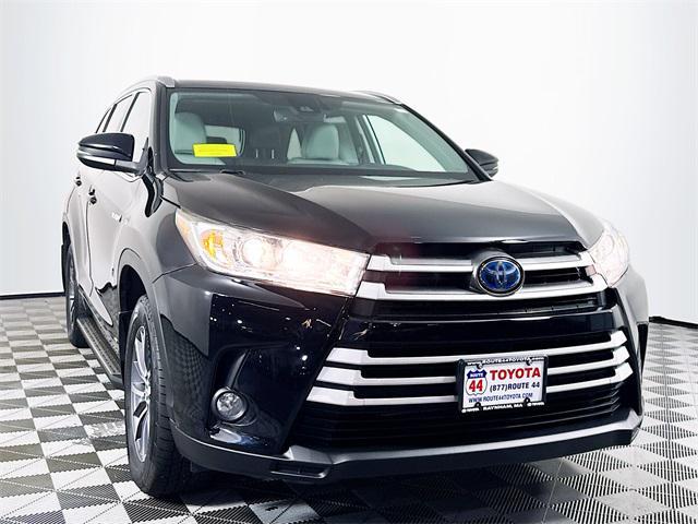 used 2017 Toyota Highlander Hybrid car, priced at $24,299
