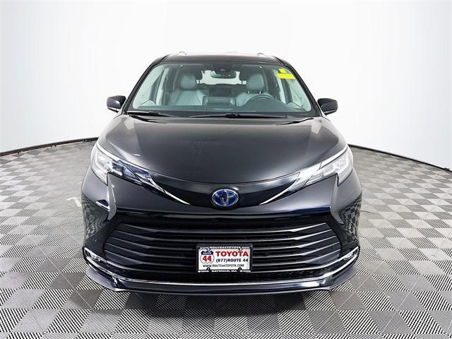 used 2023 Toyota Sienna car, priced at $44,299