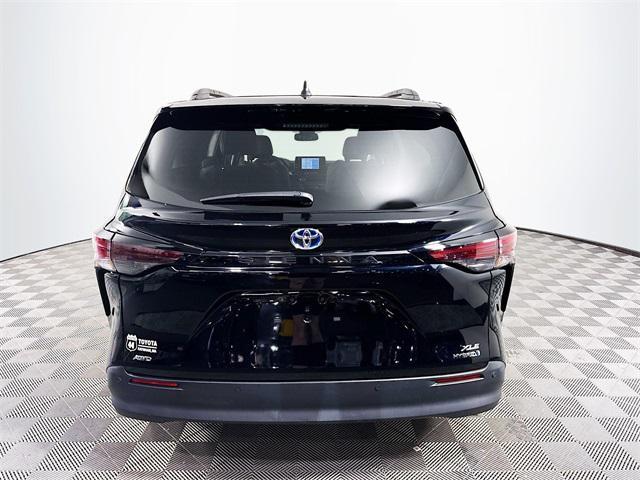 used 2023 Toyota Sienna car, priced at $44,299