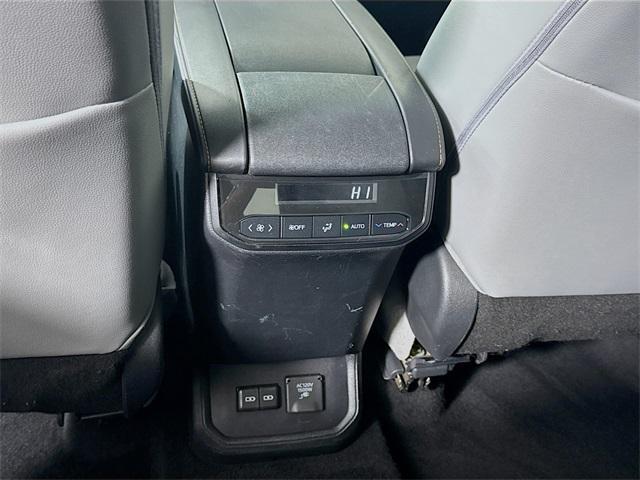 used 2022 Toyota Highlander Hybrid car, priced at $31,499