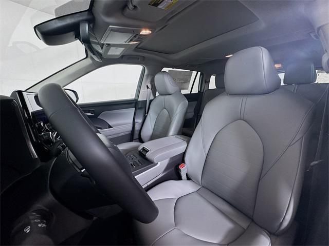 new 2026 Toyota Highlander car, priced at $49,087
