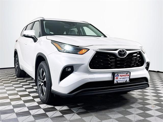 new 2026 Toyota Highlander car, priced at $49,087
