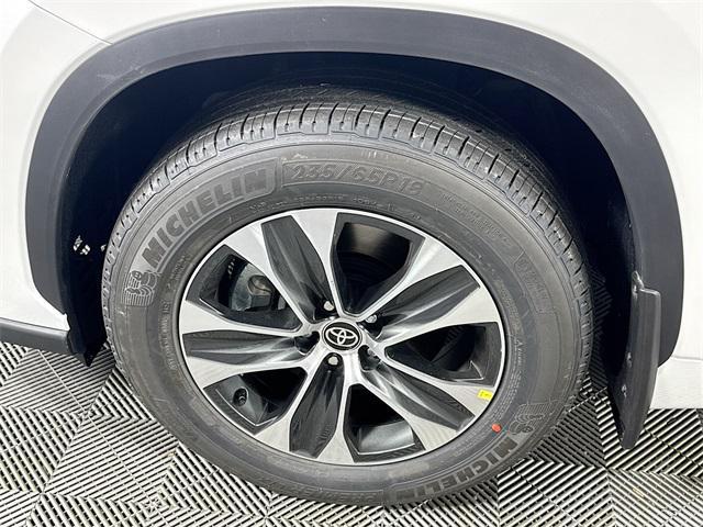 new 2026 Toyota Highlander car, priced at $49,087