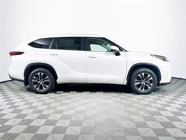 new 2026 Toyota Highlander car, priced at $49,087