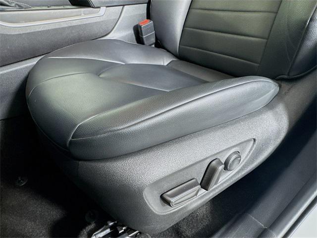 used 2024 Toyota Highlander car, priced at $39,999