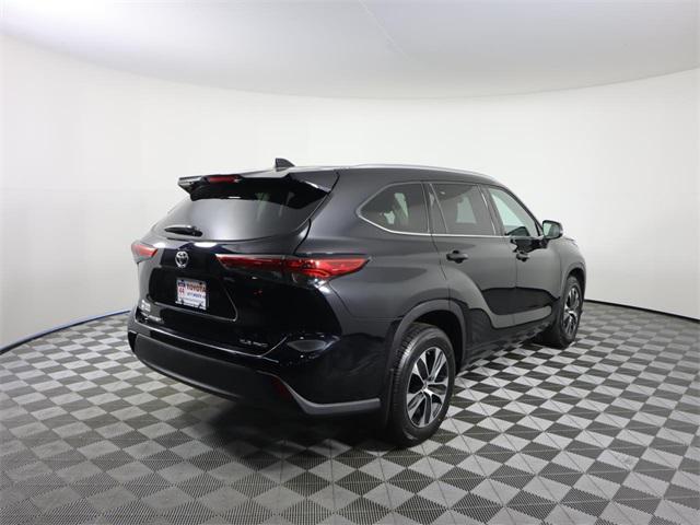 used 2021 Toyota Highlander car, priced at $30,799