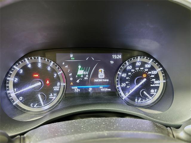 used 2021 Toyota Highlander car, priced at $28,699