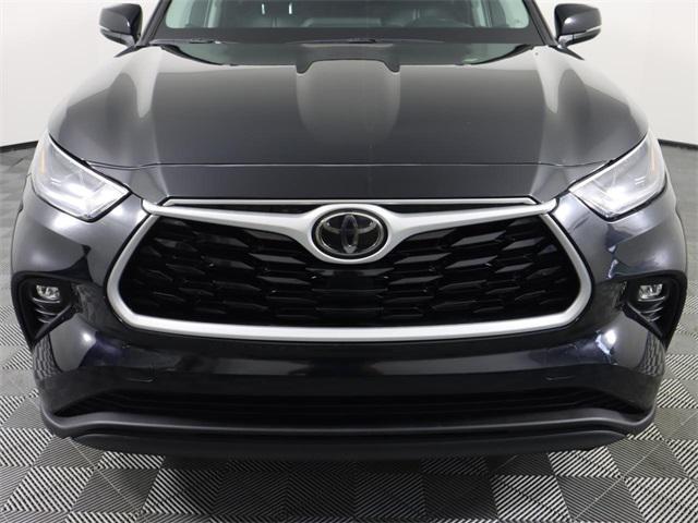 used 2021 Toyota Highlander car, priced at $30,799