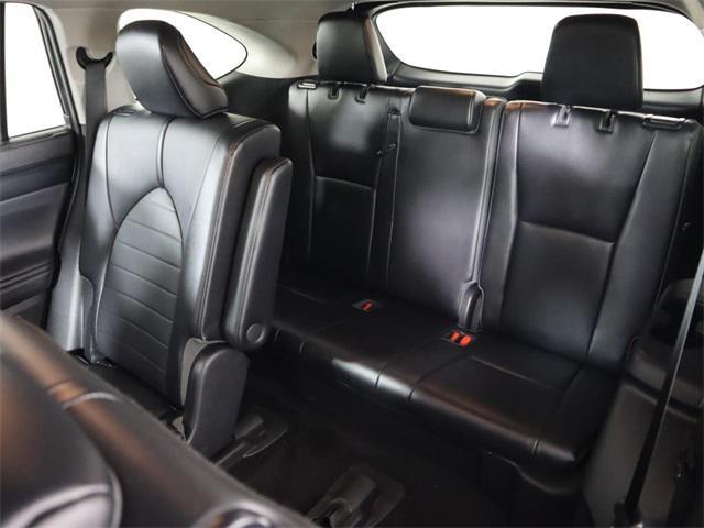 used 2021 Toyota Highlander car, priced at $30,799