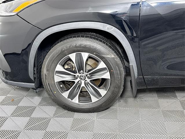used 2021 Toyota Highlander car, priced at $28,699