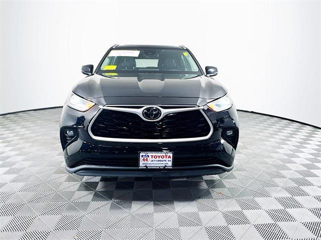 used 2021 Toyota Highlander car, priced at $28,699