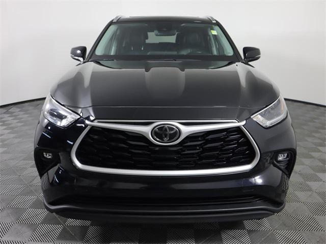 used 2021 Toyota Highlander car, priced at $30,799