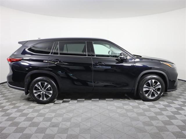 used 2021 Toyota Highlander car, priced at $30,799