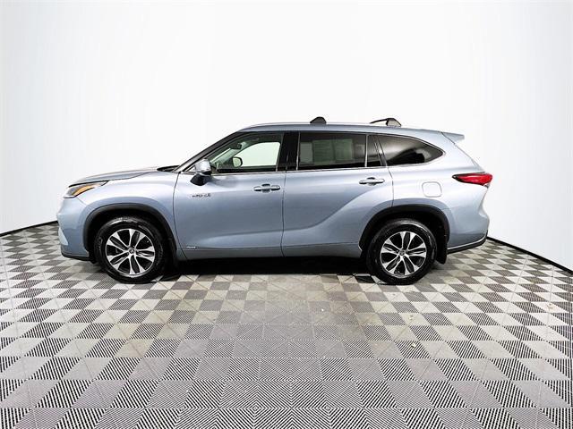 used 2021 Toyota Highlander Hybrid car, priced at $35,699
